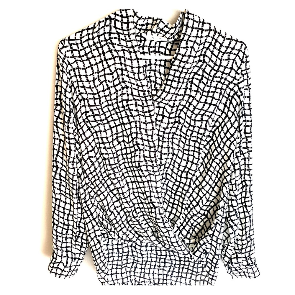 Black & white wrap front high low Pleione blouse